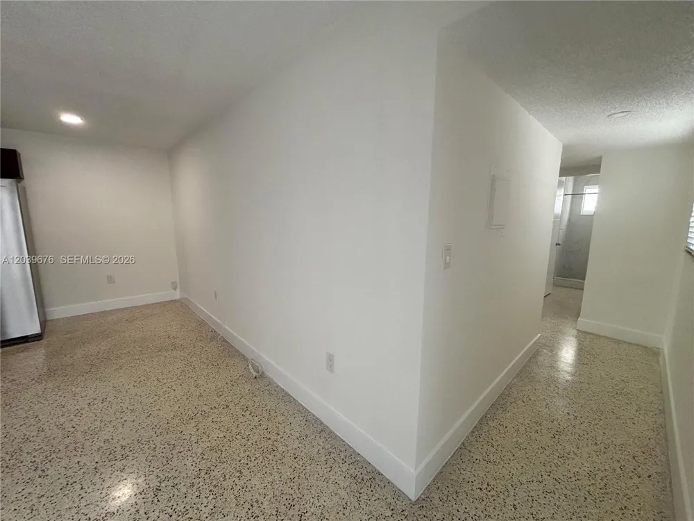 458 E 31st St #3 Hialeah, FL 33013