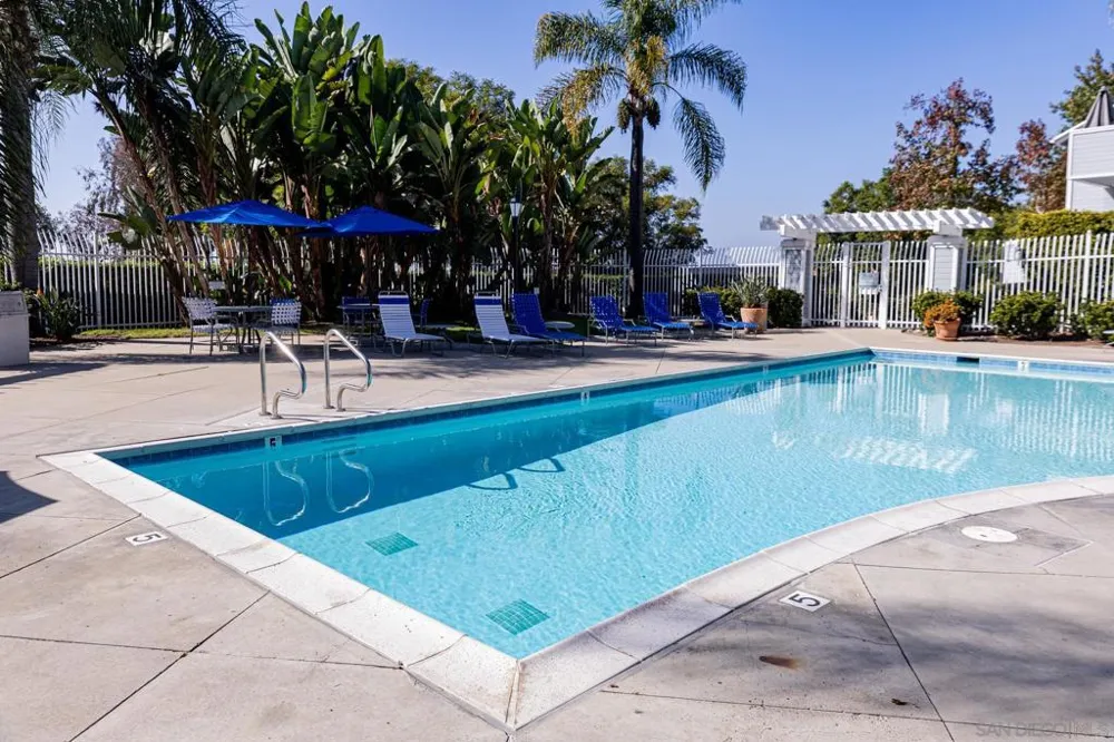 10060 Scripps Vista Way #33 San Diego, CA 92131