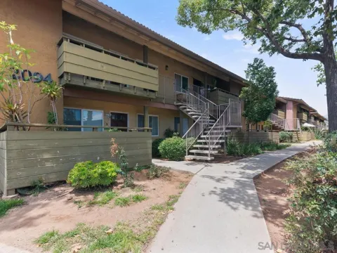 2094 E Grand Ave #7