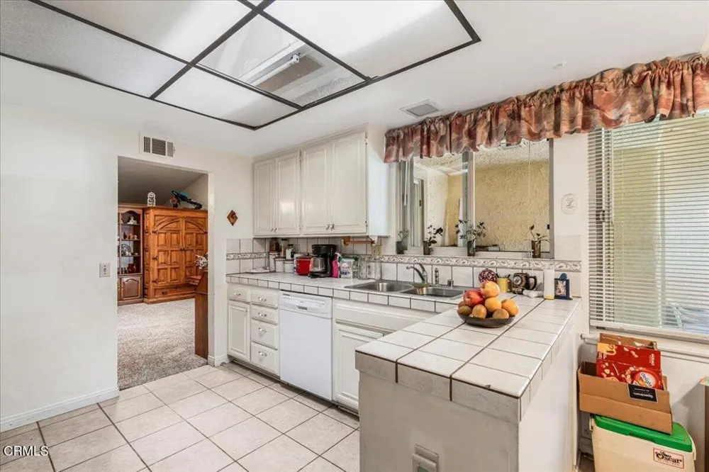 41028 Village 41 Camarillo, CA 93012