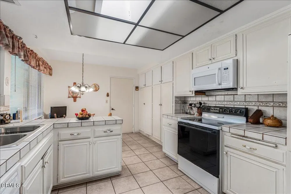 41028 Village 41 Camarillo, CA 93012