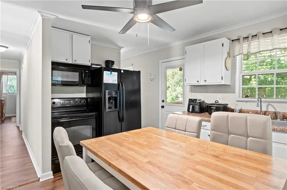 848 Huffman River Lane Purlear, NC 28665