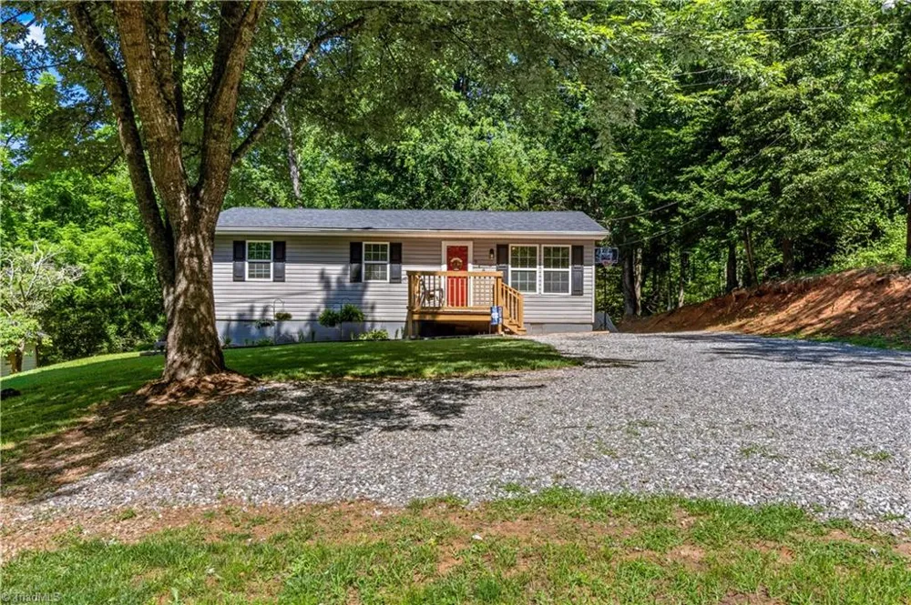 848 Huffman River Lane Purlear, NC 28665