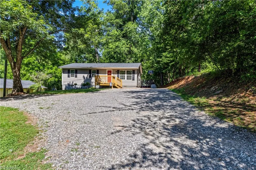 848 Huffman River Lane Purlear, NC 28665