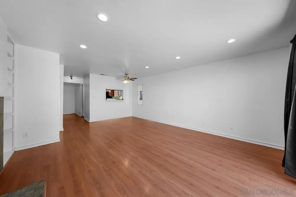 6787 Alvarado Rd #5 San Diego, CA 92120