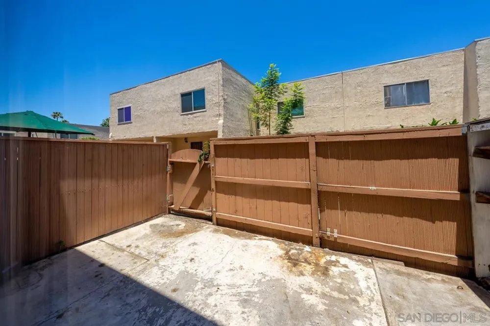 6787 Alvarado Rd #5 San Diego, CA 92120