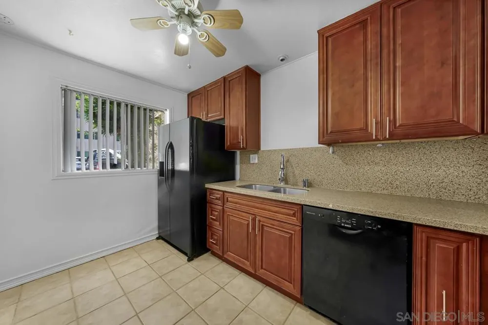 6787 Alvarado Rd #5 San Diego, CA 92120