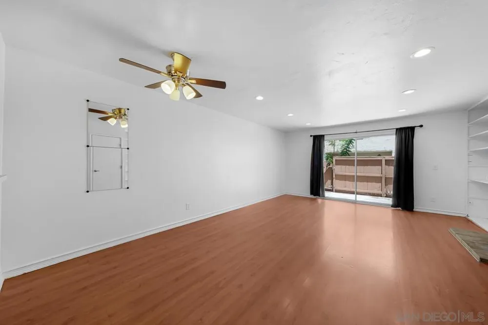 6787 Alvarado Rd #5 San Diego, CA 92120