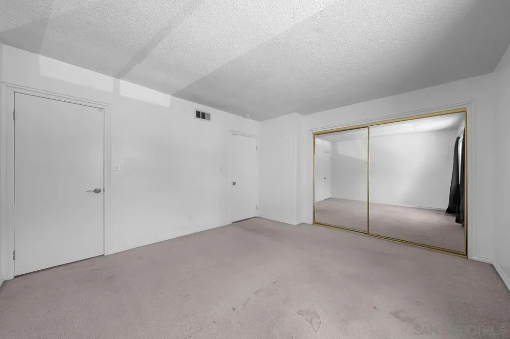 6787 Alvarado Rd #5 San Diego, CA 92120