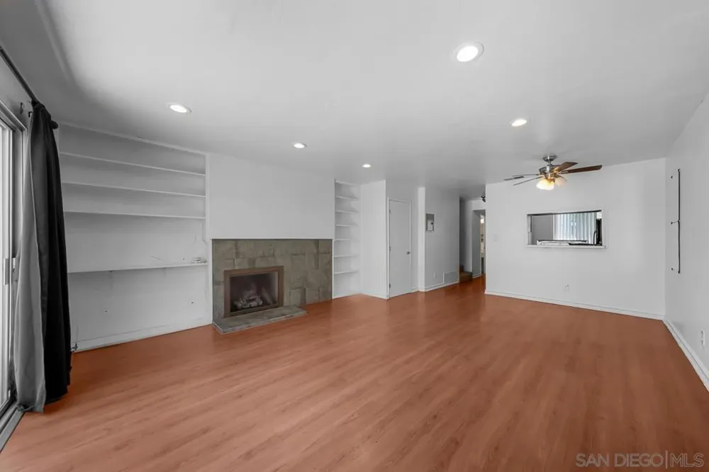6787 Alvarado Rd #5 San Diego, CA 92120