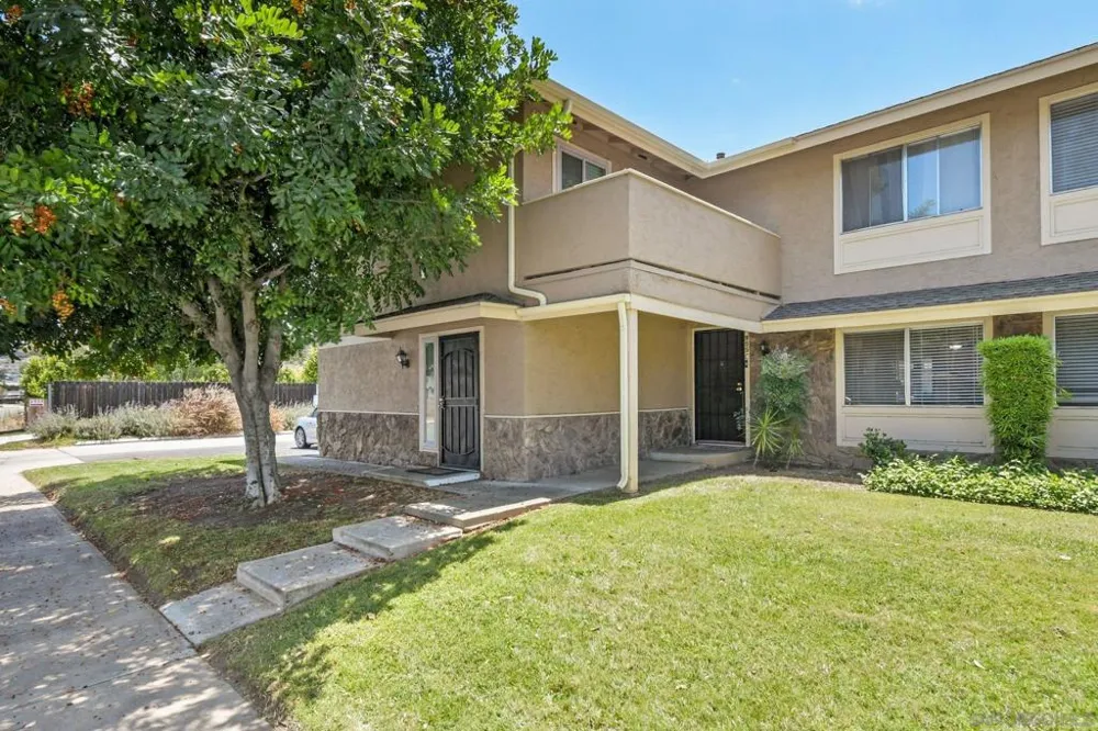 955 Amistad Pl #C El Cajon, CA 92019