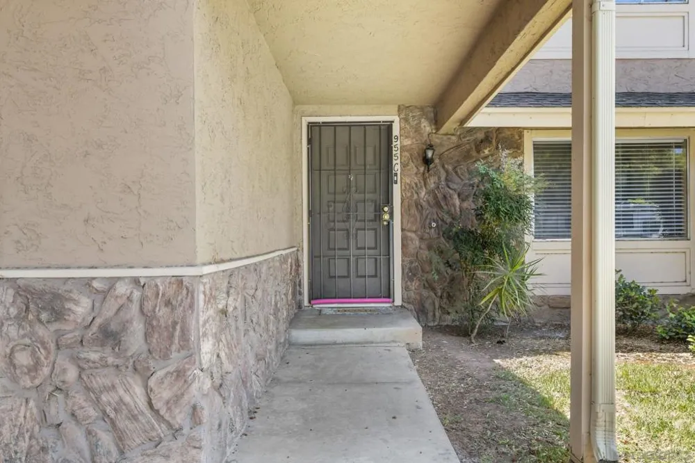 955 Amistad Pl #C El Cajon, CA 92019