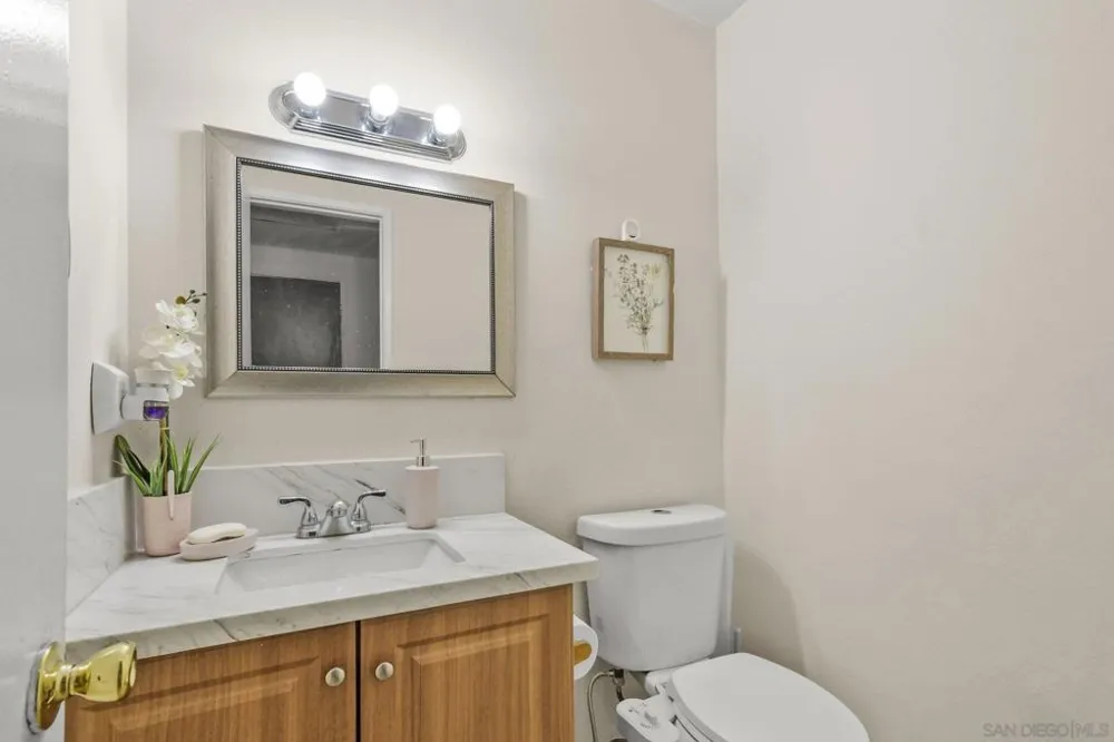 955 Amistad Pl #C El Cajon, CA 92019