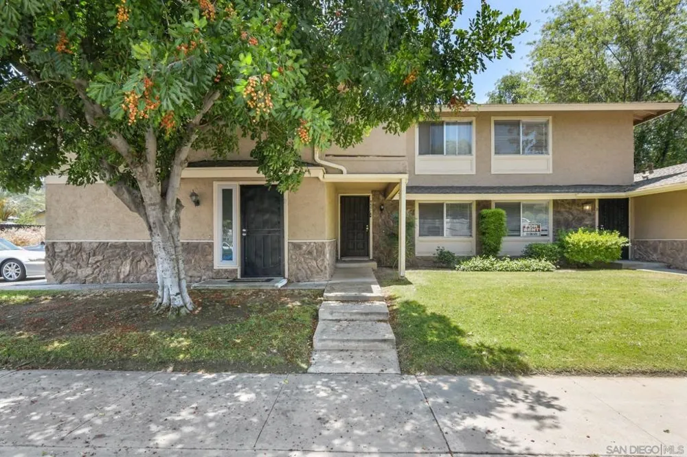 955 Amistad Pl #C El Cajon, CA 92019