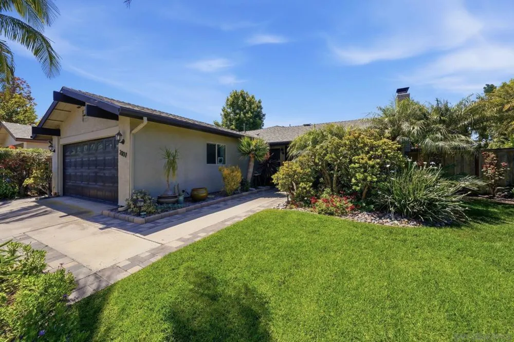 2007 Park Dale Encinitas, CA 92024