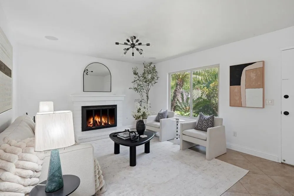 2007 Park Dale Encinitas, CA 92024