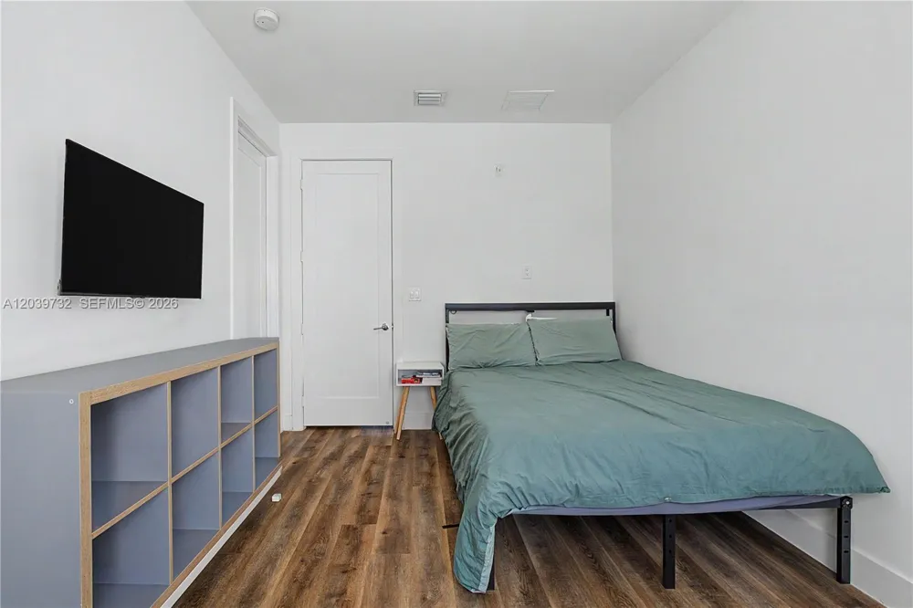 10260 NW 63 Terrace #213 Miami, FL 33178