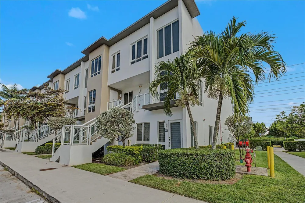 10260 NW 63 Terrace #213 Miami, FL 33178