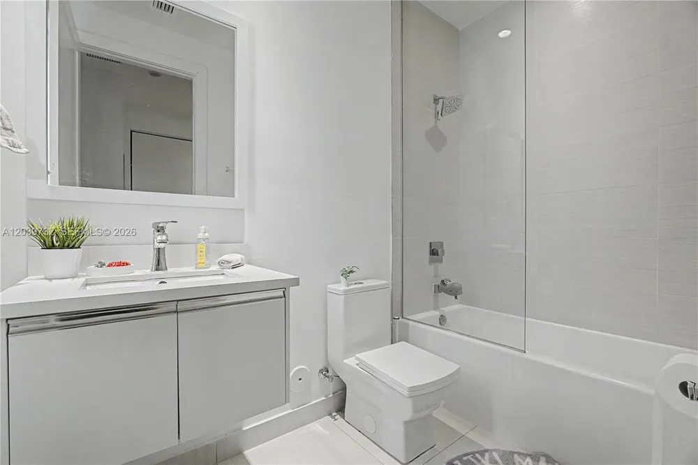 10260 NW 63 Terrace #213 Miami, FL 33178