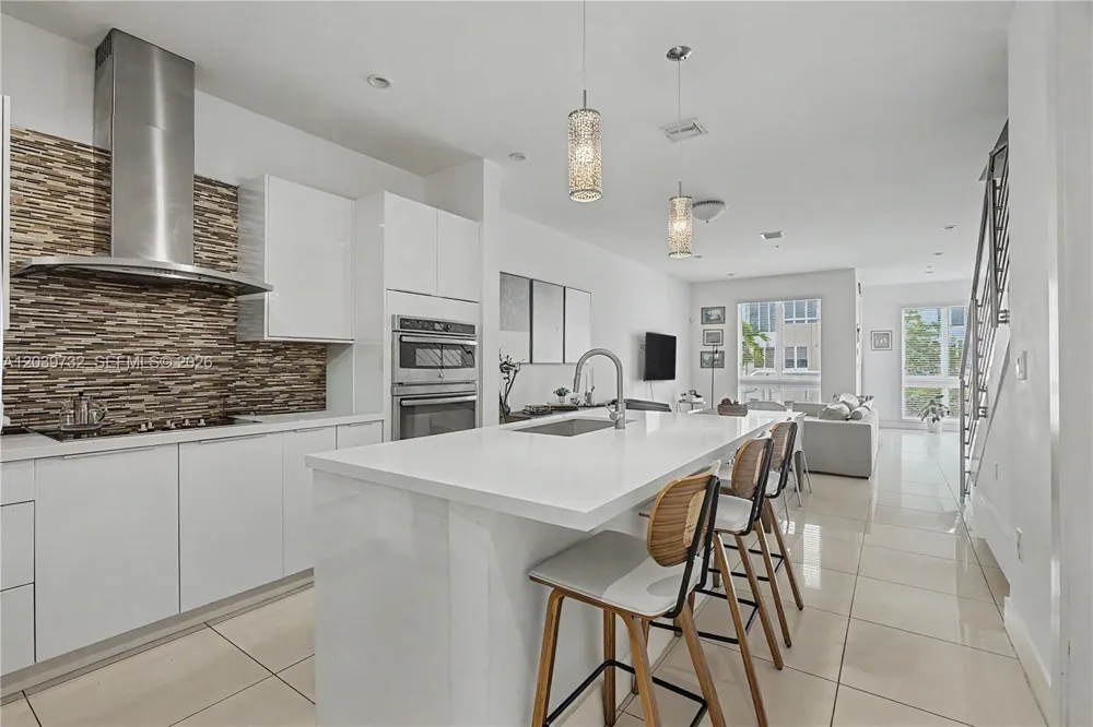 10260 NW 63 Terrace #213 Miami, FL 33178