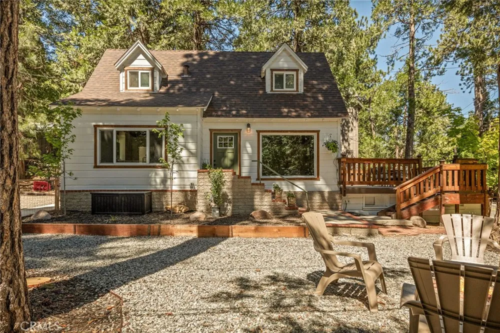 27689 Rim Of The World Drive Lake Arrowhead, CA 92326