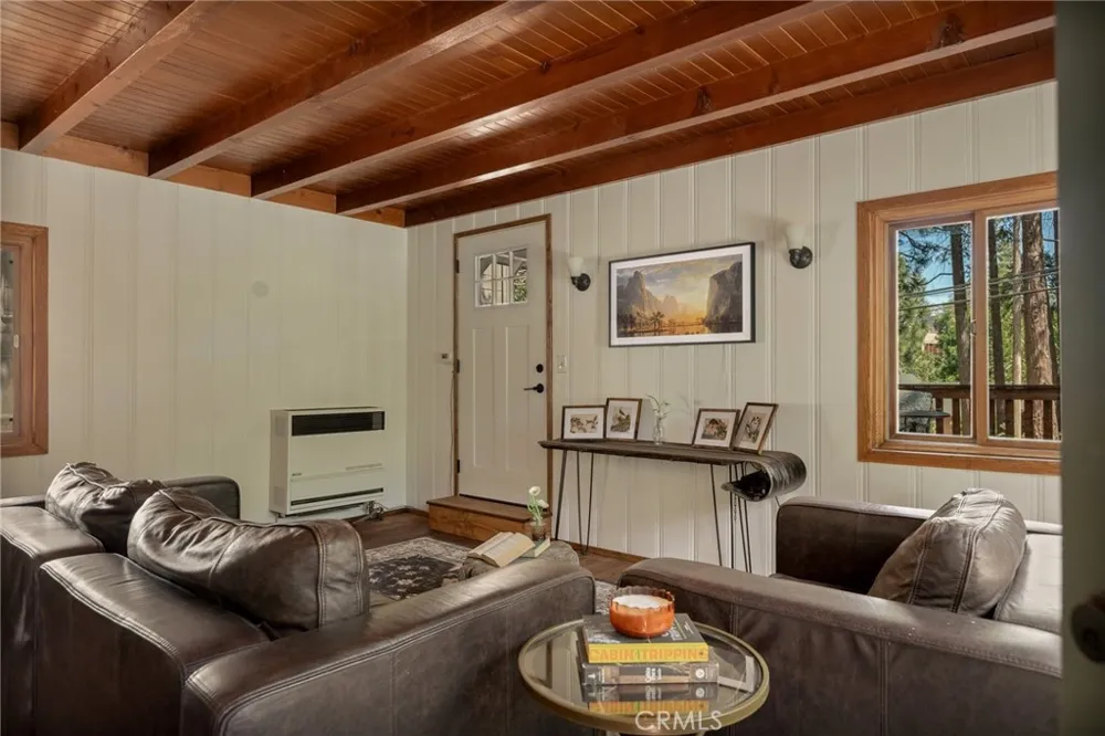 27689 Rim Of The World Drive Lake Arrowhead, CA 92326