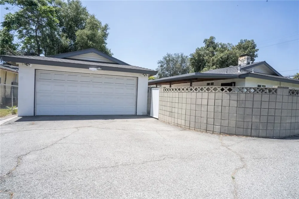 6152 Oak Temple City, CA 91780