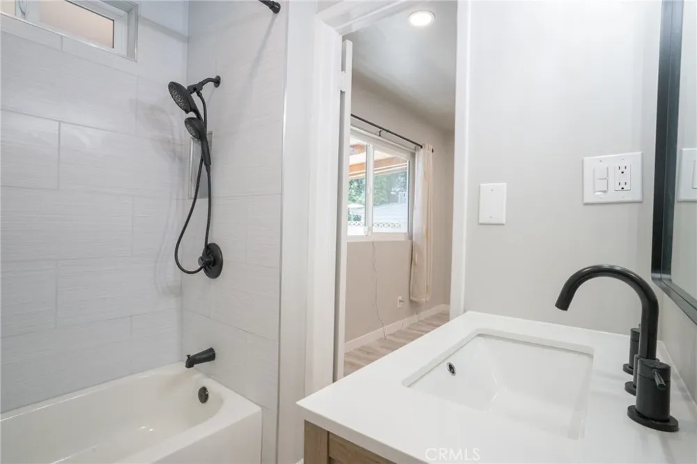 6152 Oak Temple City, CA 91780