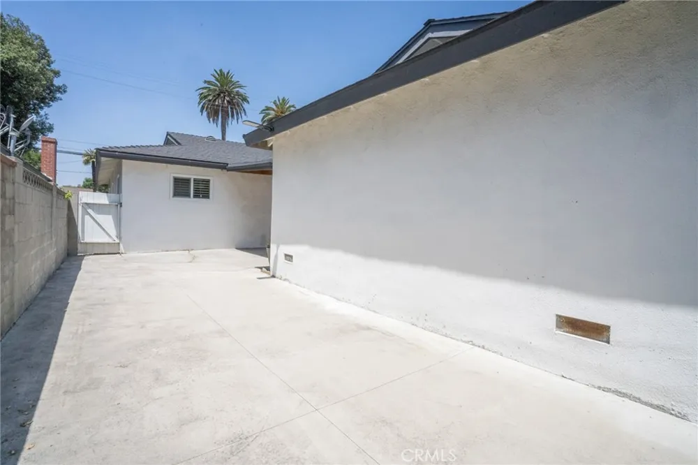 6152 Oak Temple City, CA 91780
