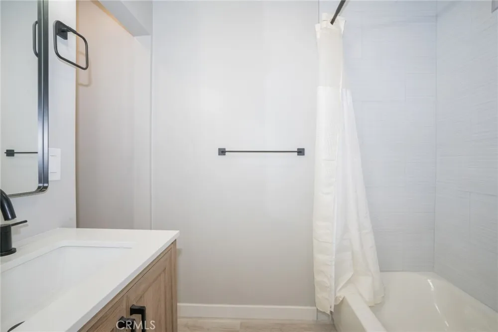 6152 Oak Temple City, CA 91780