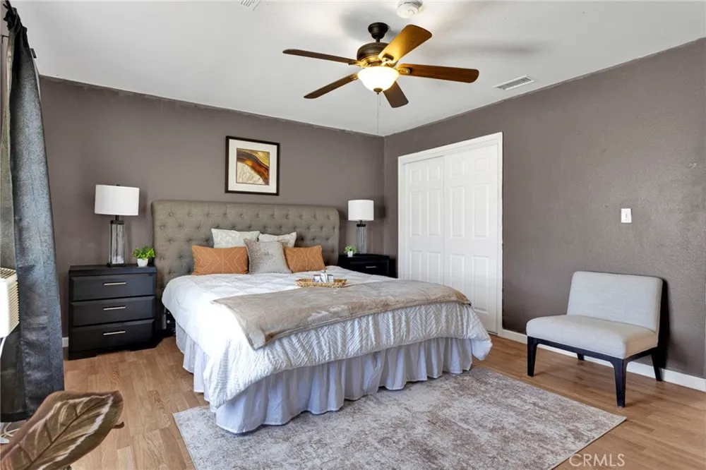32480 Wren Lucerne Valley, CA 92356