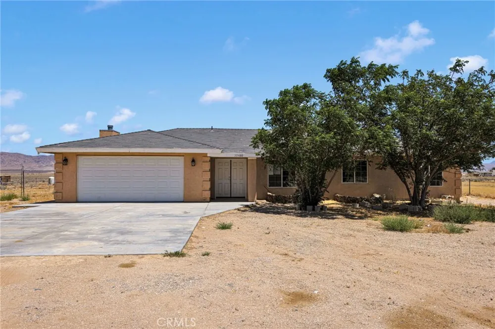 32480 Wren Lucerne Valley, CA 92356