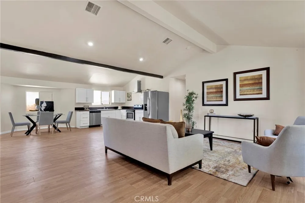 32480 Wren Lucerne Valley, CA 92356
