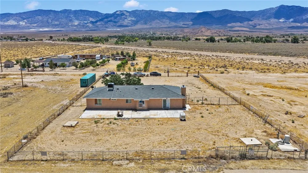 32480 Wren Lucerne Valley, CA 92356