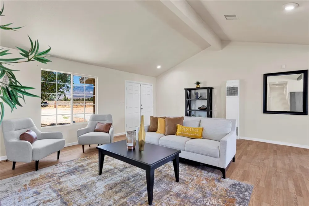 32480 Wren Lucerne Valley, CA 92356