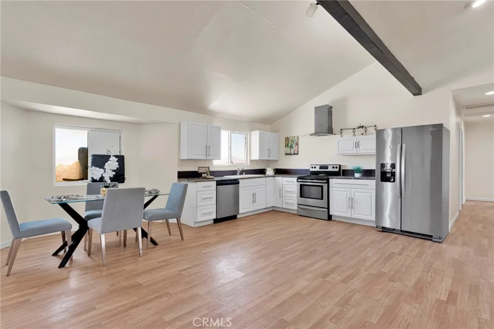 32480 Wren Lucerne Valley, CA 92356