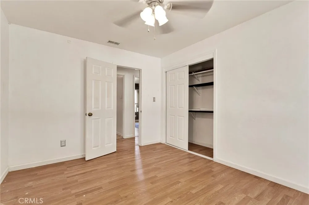 32480 Wren Lucerne Valley, CA 92356