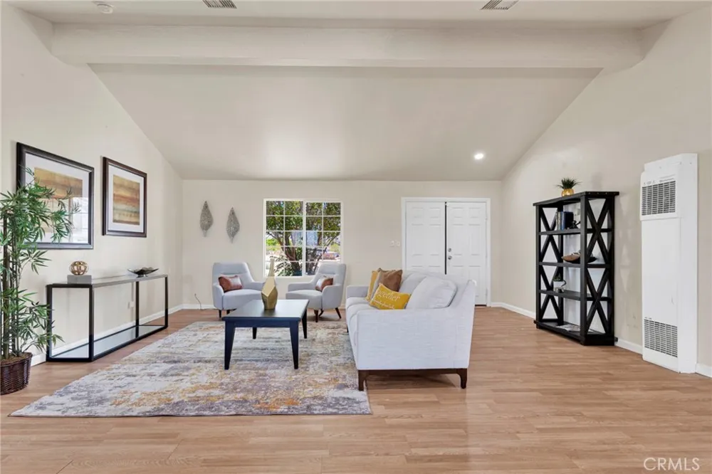 32480 Wren Lucerne Valley, CA 92356