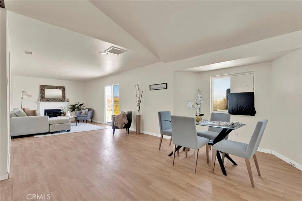 32480 Wren Lucerne Valley, CA 92356