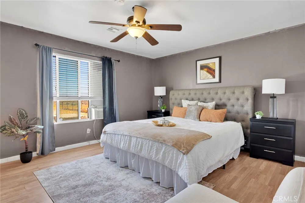 32480 Wren Lucerne Valley, CA 92356