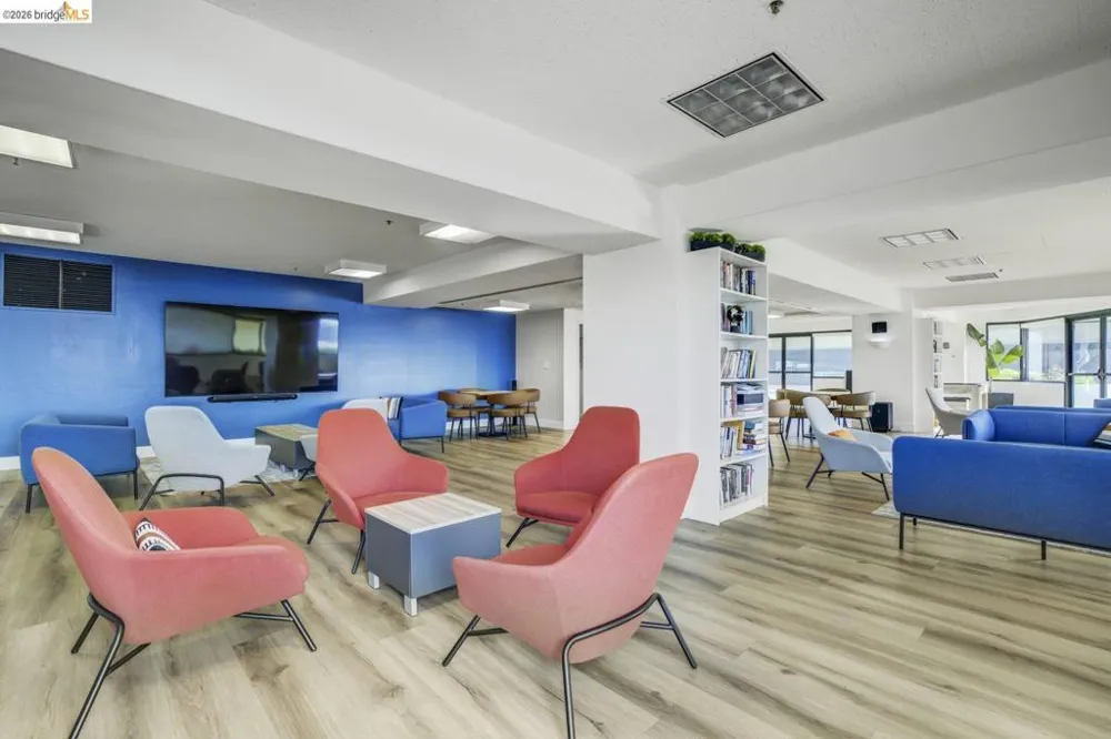6363 Christie Ave #2701 Emeryville, CA 94608