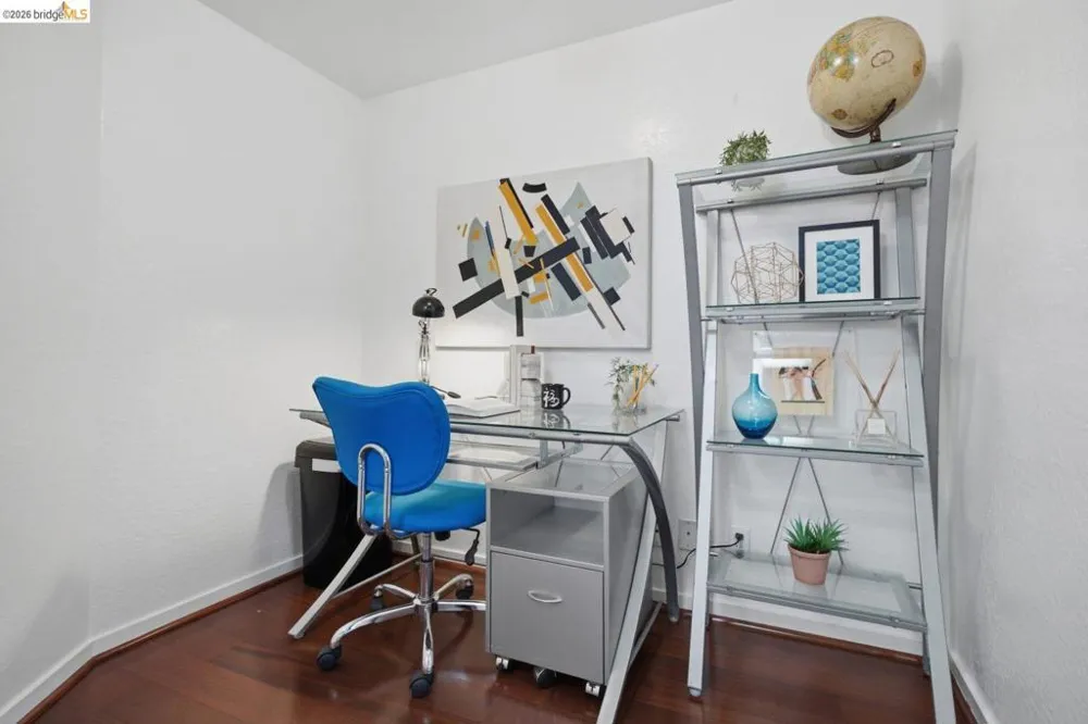 6363 Christie Ave #2701 Emeryville, CA 94608