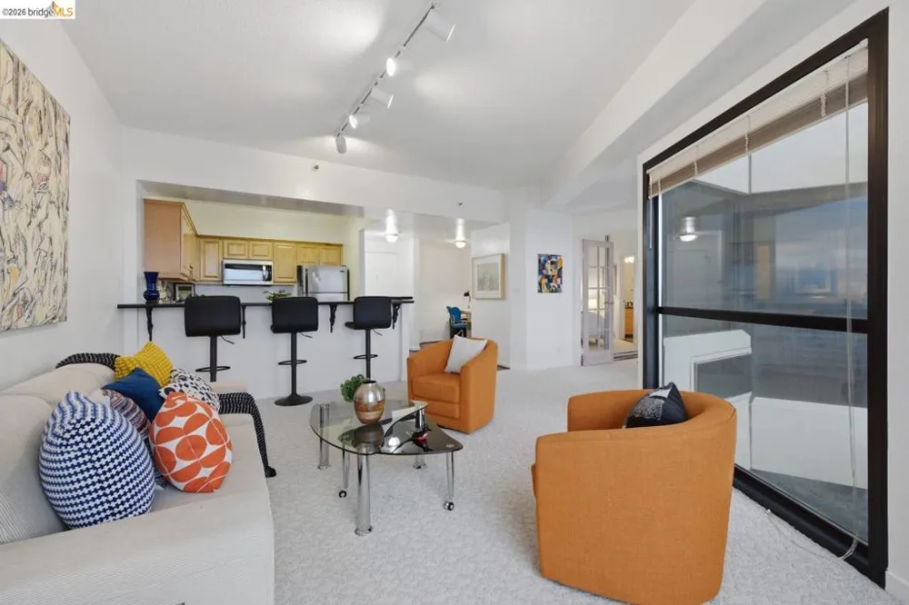 6363 Christie Ave #2701 Emeryville, CA 94608