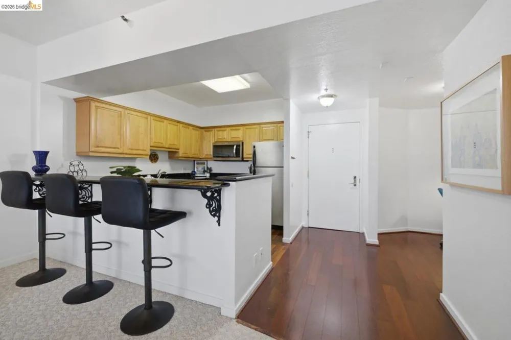 6363 Christie Ave #2701 Emeryville, CA 94608