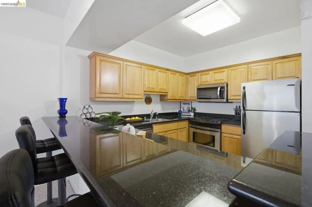 6363 Christie Ave #2701 Emeryville, CA 94608