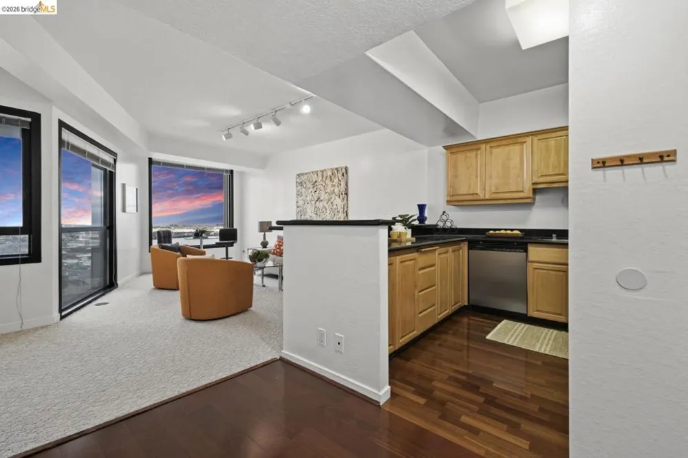 6363 Christie Ave #2701 Emeryville, CA 94608