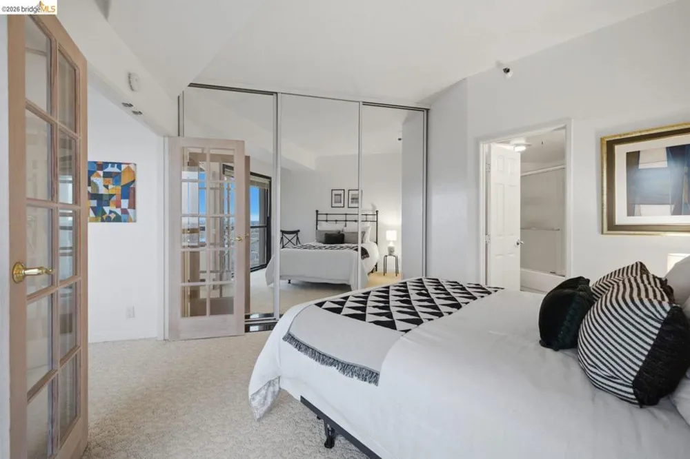 6363 Christie Ave #2701 Emeryville, CA 94608