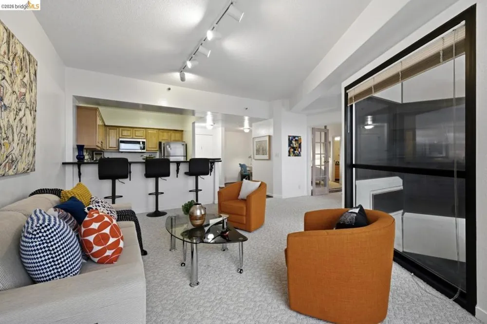 6363 Christie Ave #2701 Emeryville, CA 94608