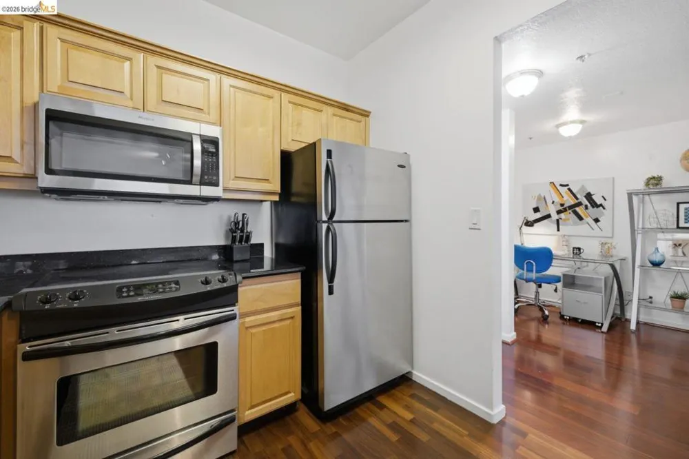 6363 Christie Ave #2701 Emeryville, CA 94608