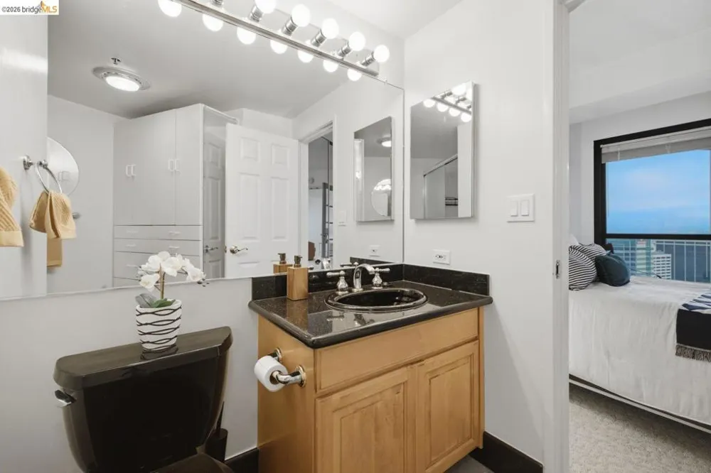 6363 Christie Ave #2701 Emeryville, CA 94608